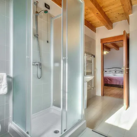 Casa Romantica La Parenzana Bed & Breakfast