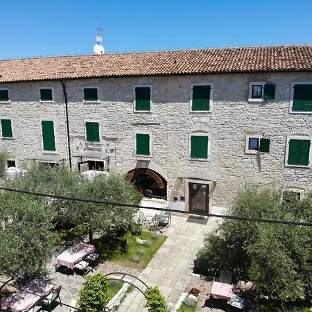 Casa Romantica La Parenzana Frühstückspension 3*