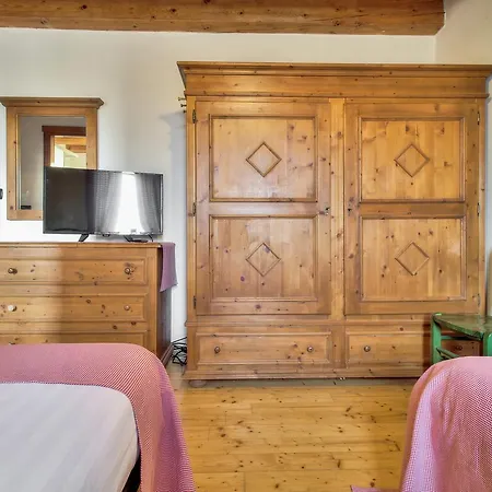 Casa Romantica La Parenzana Bed and Breakfast Buje