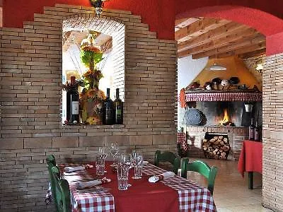 Casa Romantica La Parenzana Буйе