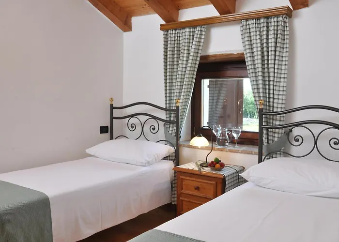 فندق مبيت وإفطار Casa Romantica La Parenzana 3*