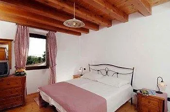 فندق مبيت وإفطار Casa Romantica La Parenzana بوجي